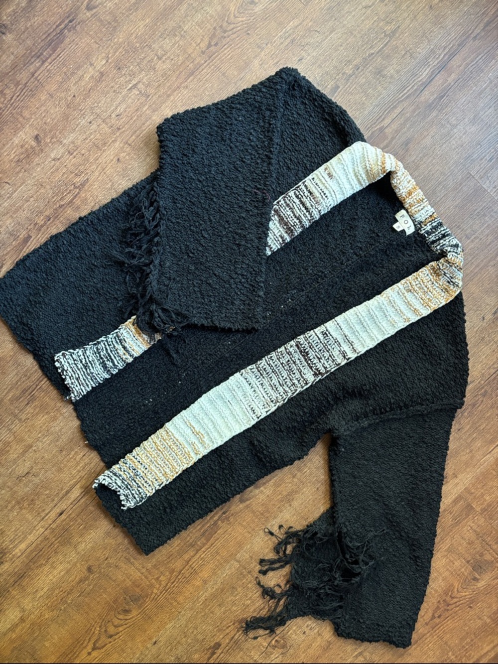 POL Black Textured Chunky Cardigan with fringe sleeves size small